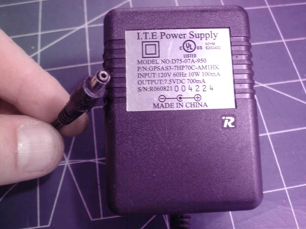 New I.T.E.D75-07A-950 7.5V 700mA AC/DC WALL WART POWER SUPPLY ADAPTER New I.T.E.D75-07A-950 7.5V 700mA AC/DC WALL WART POWER SUPPLY ADAPTER